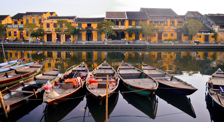Tien Sa Port to Hoi An by Private Car
